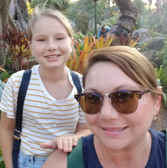 Meet your Posher, Amanda - Picture 7 of 8